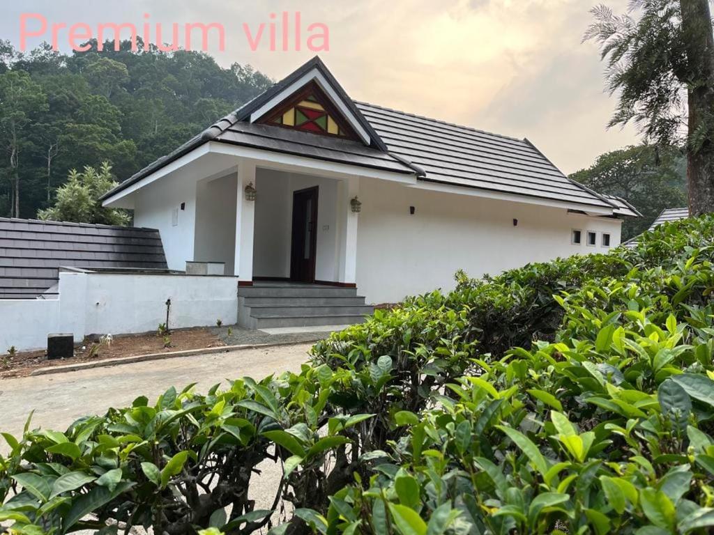 Wild Planet Jungle Resort Devāla Buitenkant foto