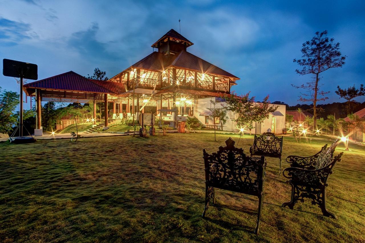 Wild Planet Jungle Resort Devāla Buitenkant foto