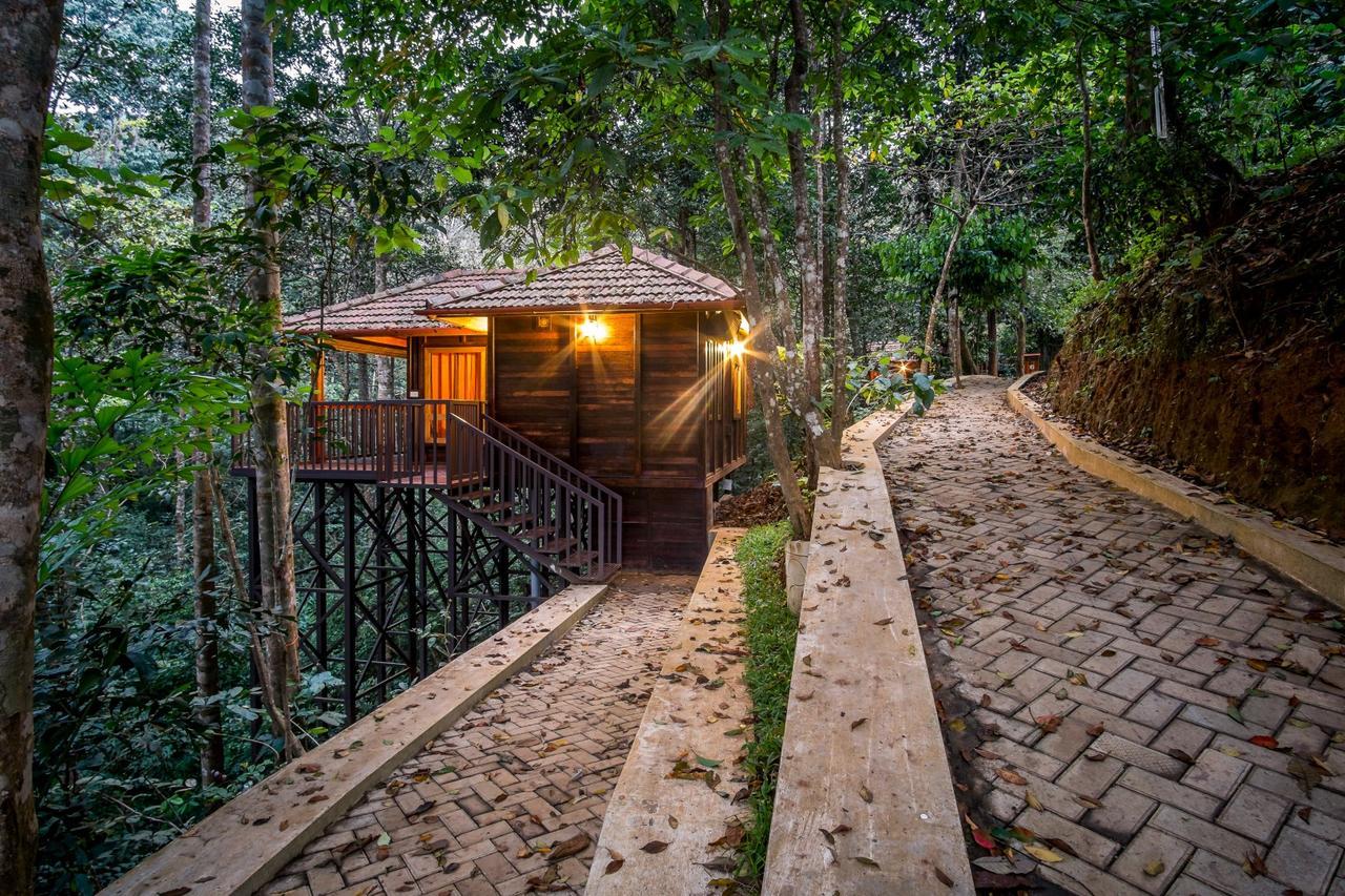 Wild Planet Jungle Resort Devāla Buitenkant foto