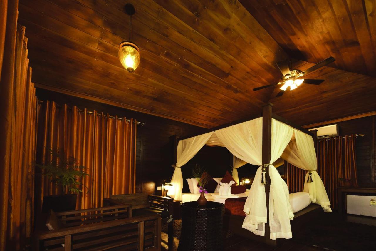 Wild Planet Jungle Resort Devāla Buitenkant foto